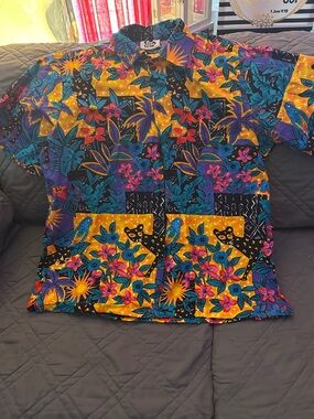 Hilo Hattie Multicolor Tropical Floral Button-Down Shirt